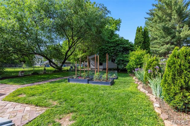 717 Clark Street, St Charles, MO 63301