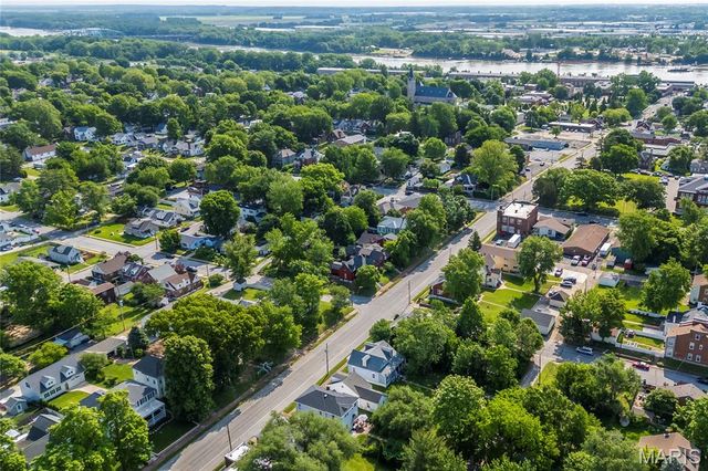 717 Clark Street, St Charles, MO 63301