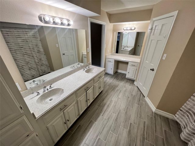 18240 Fenske Road, Cypress, TX 77433