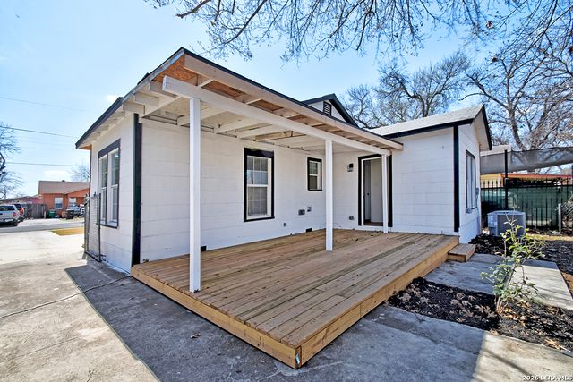 2105 Pasadena, San Antonio, TX 78201