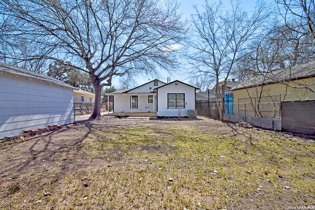 2105 Pasadena, San Antonio, TX 78201