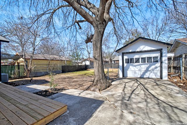 2105 Pasadena, San Antonio, TX 78201