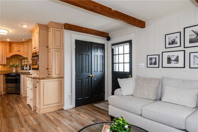 25 Aberdeen Avenue, Oakwood, OH 45419