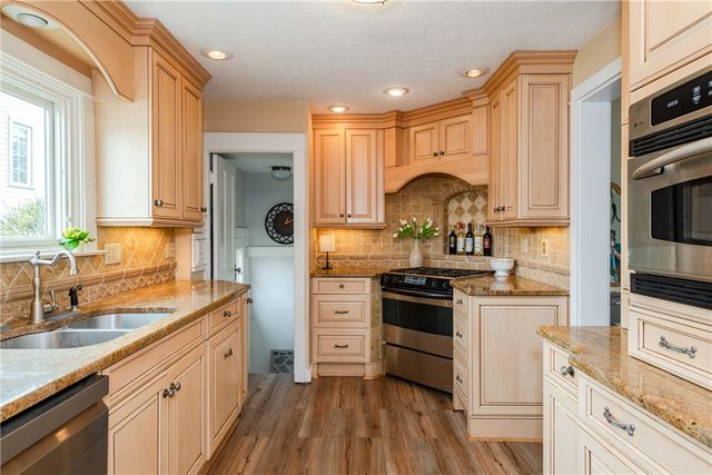 25 Aberdeen Avenue, Oakwood, OH 45419