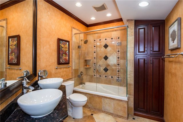 25 Aberdeen Avenue, Oakwood, OH 45419