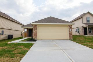 203 Blue Crane Street, Huntsville, TX 77320