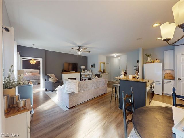 4406 Stoneledge Drive, Richmond Heights, OH 44143