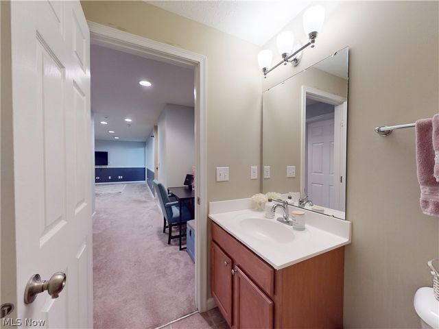 4406 Stoneledge Drive, Richmond Heights, OH 44143