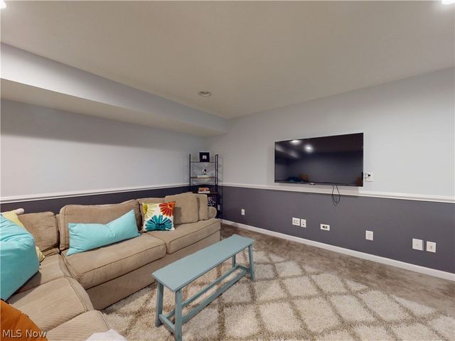 4406 Stoneledge Drive, Richmond Heights, OH 44143