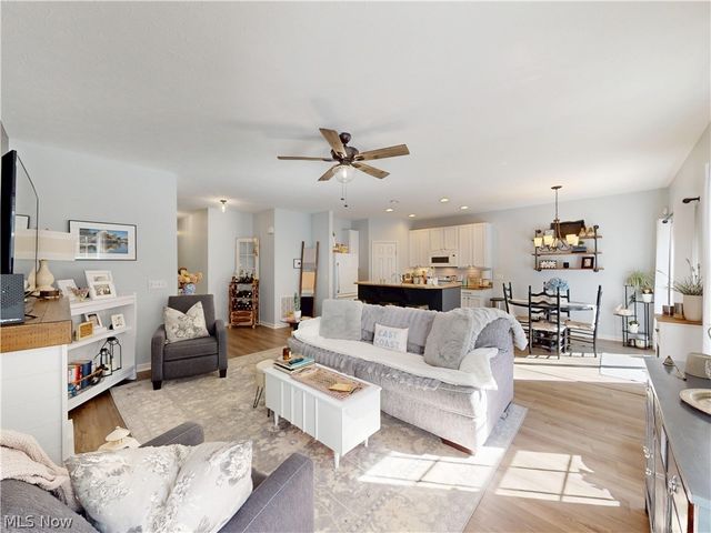 4406 Stoneledge Drive, Richmond Heights, OH 44143