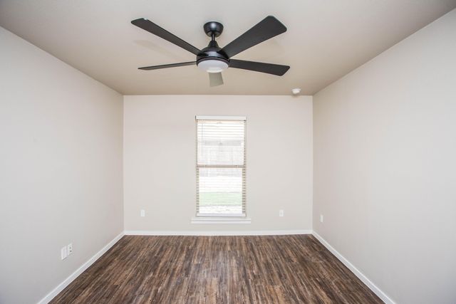 2124 N Jayton Avenue, Lubbock, TX 79403