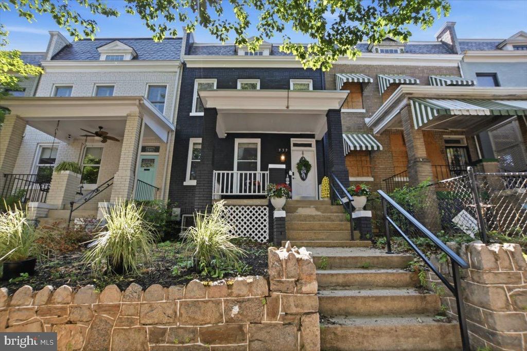 939 15TH ST SE, Washington, DC 20003