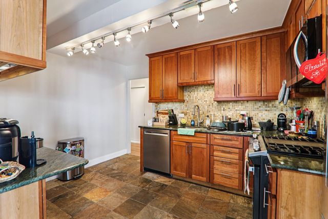 5801 N Sheridan Road 3D, Chicago, IL 60660