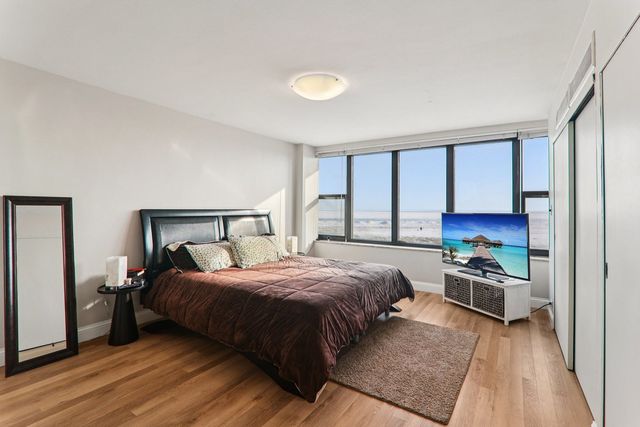 5801 N Sheridan Road 3D, Chicago, IL 60660