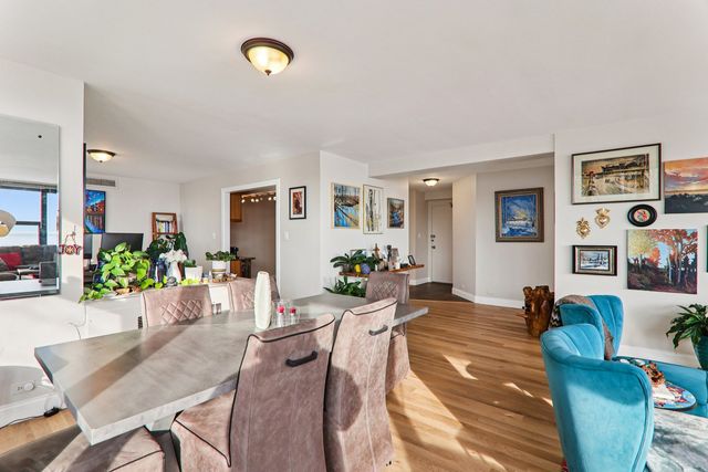 5801 N Sheridan Road 3D, Chicago, IL 60660