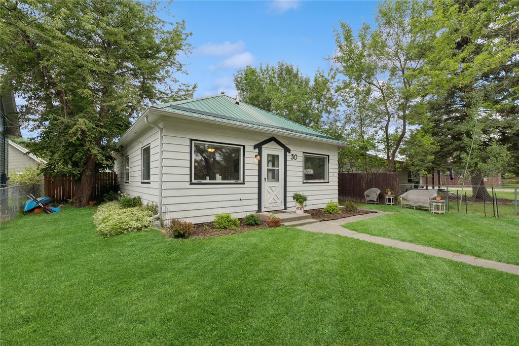 Image 14 of property listing at 30 Dakota Avenue, Whitefish, MT 59937