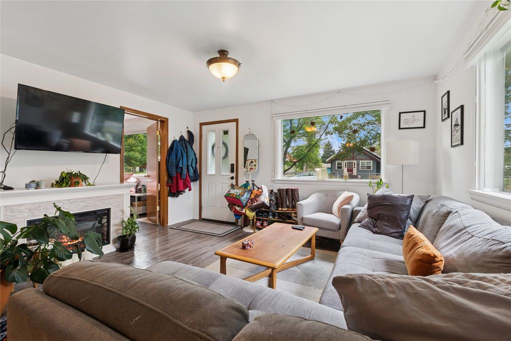 Image 3 of property listing at 30 Dakota Avenue, Whitefish, MT 59937