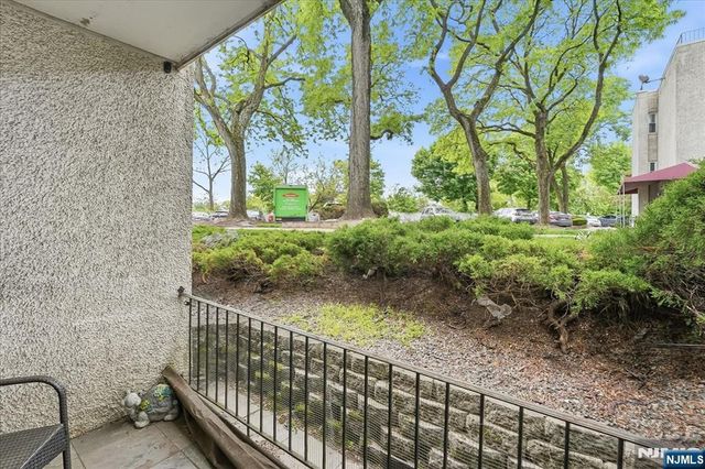 456 River Road D, Nutley, NJ 07110