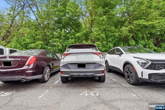 456 River Road D, Nutley, NJ 07110