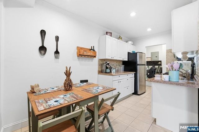456 River Road D, Nutley, NJ 07110