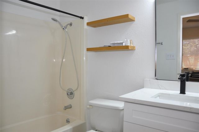 804 Osage DR A, Leander, TX 78641