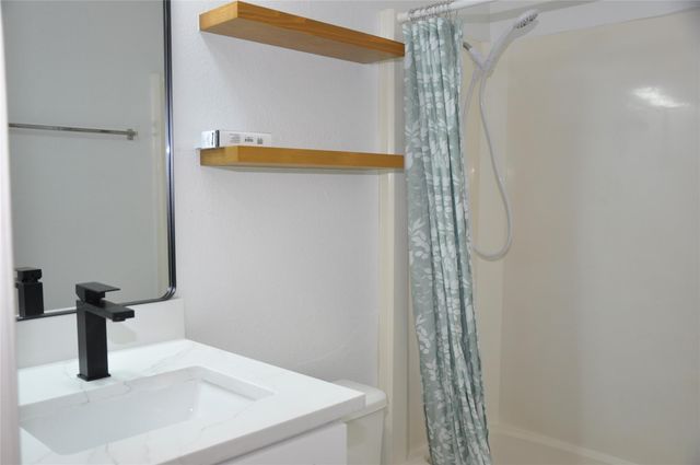 804 Osage DR A, Leander, TX 78641