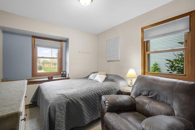 5553 S Swift AVENUE, Cudahy, WI 53110