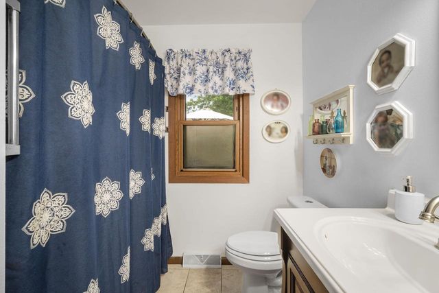 5553 S Swift AVENUE, Cudahy, WI 53110