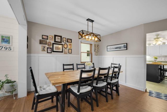 5553 S Swift AVENUE, Cudahy, WI 53110