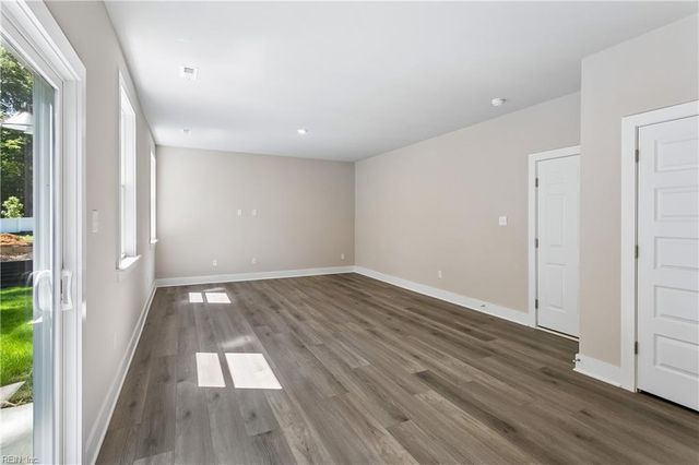401 Heavens WAY, Yorktown, VA 23693