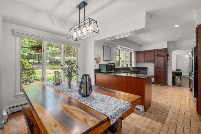 62 Mill St, Sherborn, MA 01770