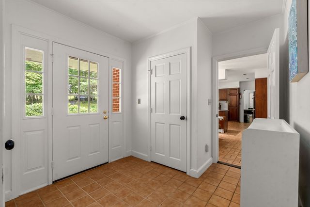 62 Mill St, Sherborn, MA 01770