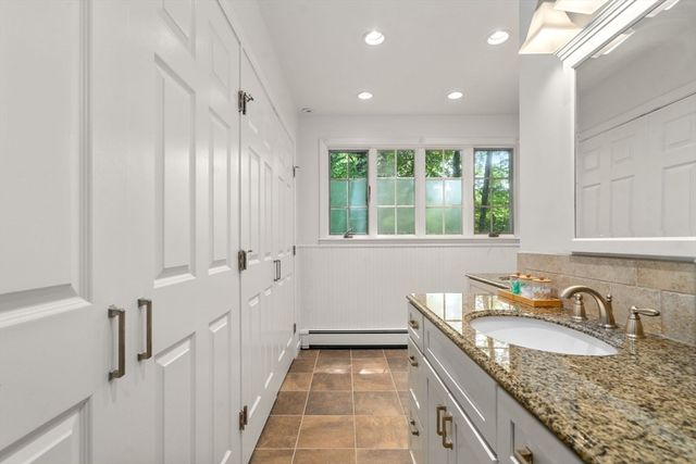 62 Mill St, Sherborn, MA 01770