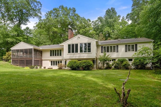 62 Mill St, Sherborn, MA 01770