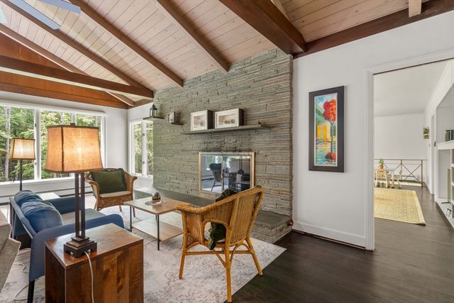 62 Mill St, Sherborn, MA 01770