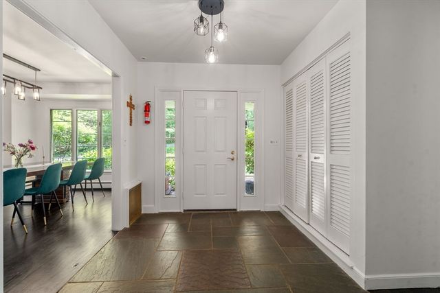 62 Mill St, Sherborn, MA 01770