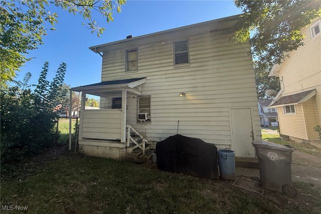 178 E Ravenwood Avenue, Youngstown, OH 44507