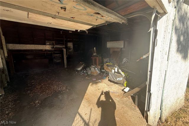 178 E Ravenwood Avenue, Youngstown, OH 44507