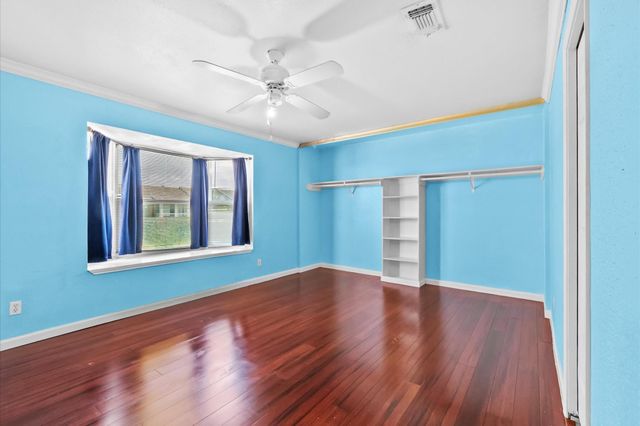 1025 Willow Oaks Circle, Pasadena, TX 77506