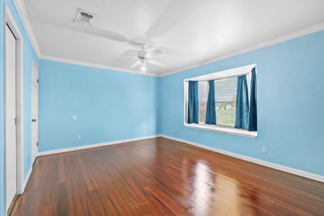 1025 Willow Oaks Circle, Pasadena, TX 77506