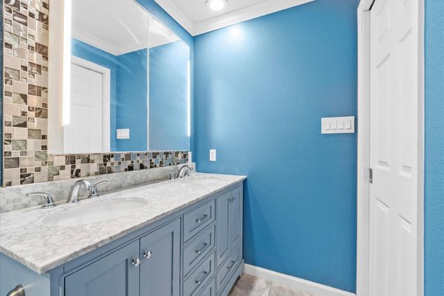 1025 Willow Oaks Circle, Pasadena, TX 77506