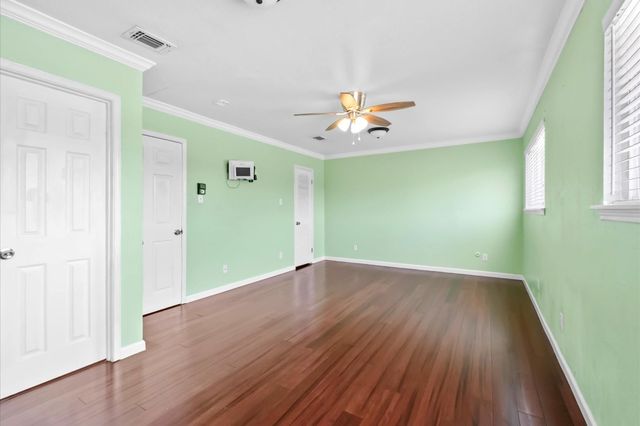 1025 Willow Oaks Circle, Pasadena, TX 77506