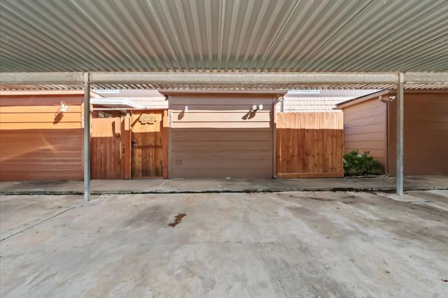 1025 Willow Oaks Circle, Pasadena, TX 77506