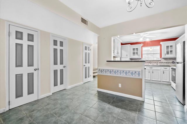 1025 Willow Oaks Circle, Pasadena, TX 77506