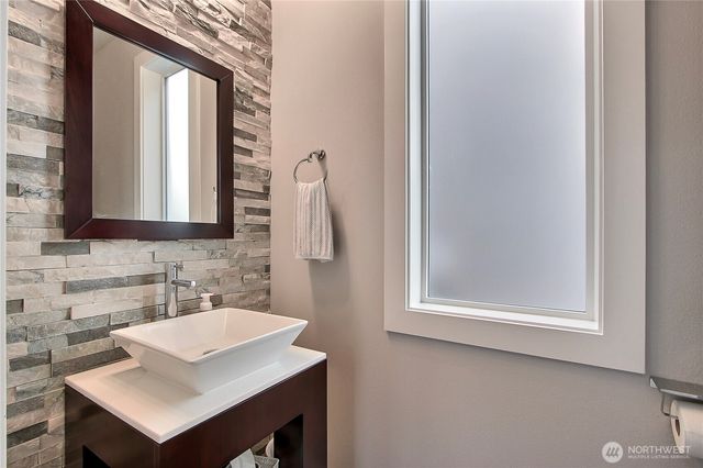 12130 92nd Avenue Ct E, Puyallup, WA 98373