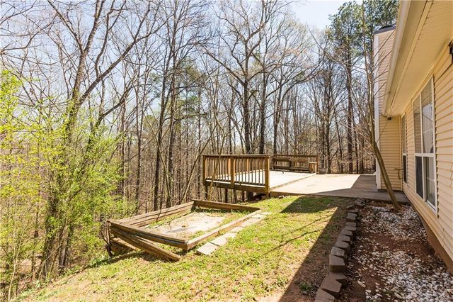 4109 Evian Way, Gainesville, GA 30507