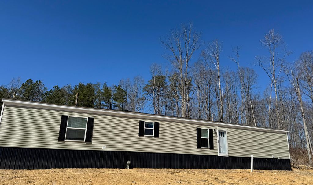 1710 Lamero-Cruise Road, East Bernstadt, KY 40729