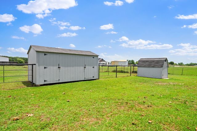 9885 Silver Creek Drive, Scurry, TX 75158