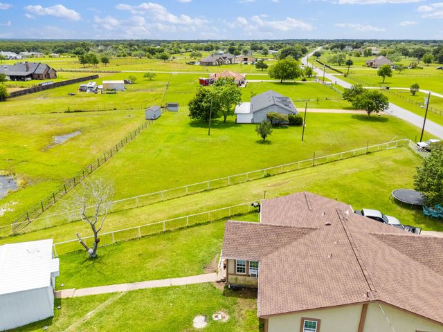 9885 Silver Creek Drive, Scurry, TX 75158