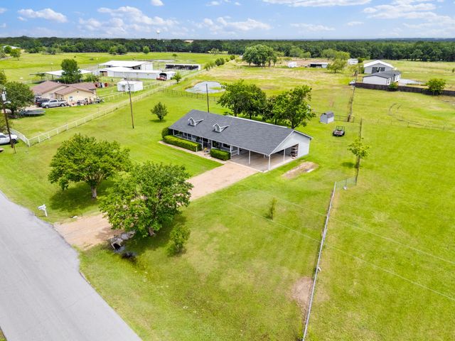 9885 Silver Creek Drive, Scurry, TX 75158